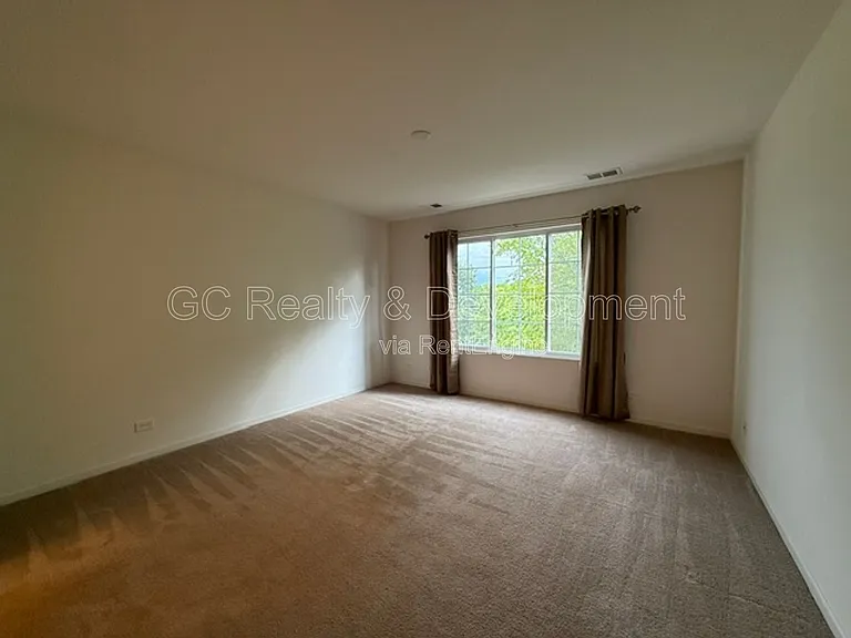 3398 Cameron Dr — Photo 8