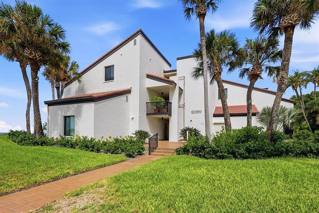 2 bed, 2.0 bath, 1257 sqft, $3,500 — Photo 2