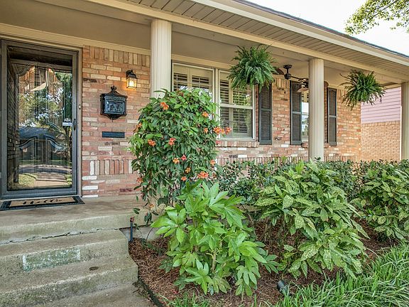3rd image of 2525 Fenestra Dr