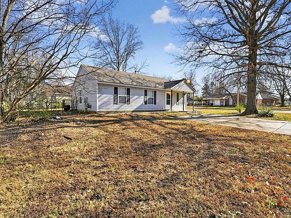 2nd image of 3864 Black Forest Dr