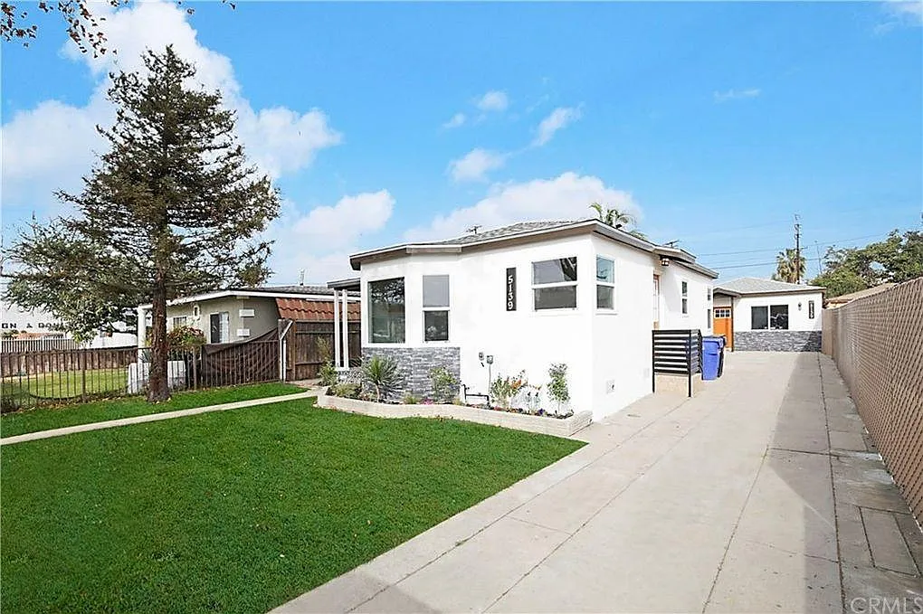 Building Photo - 5139 McCallum Ave