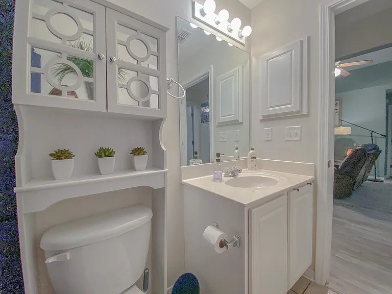 115 Secret Harbor Dr — Photo 24
