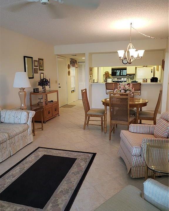 1st image of 5 Plantation Dr APT 204