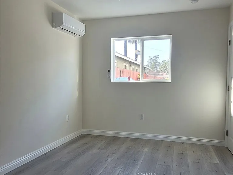 1630 Middleton Pl — Photo 3