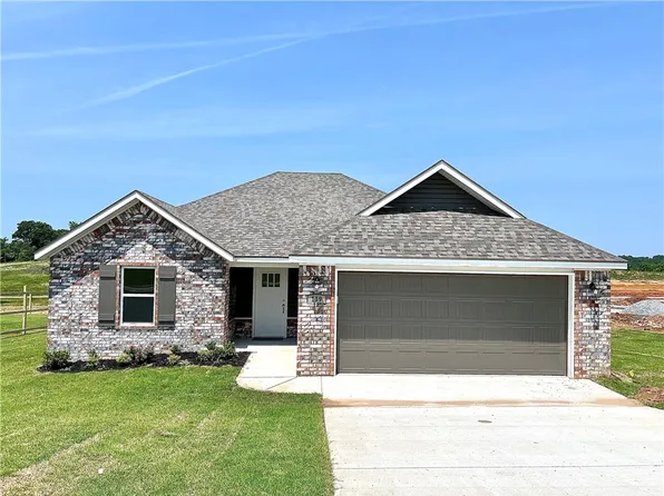 119 Youngblood Pl, Huntsville, AR 72740