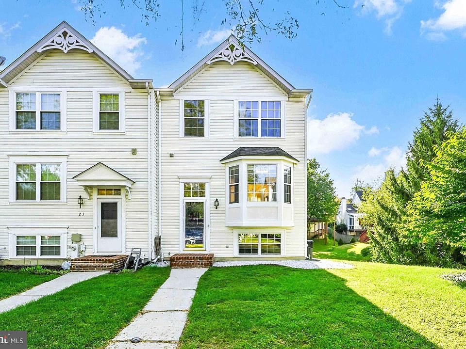 2nd image of 27 Farm Gate Way