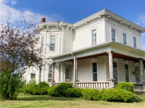 119 Orchard St, West Manchester, OH 45382