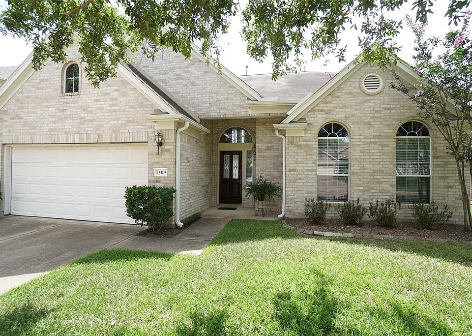 1st image of 15119 Live Oak Bend Way