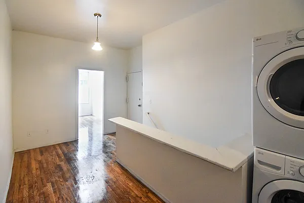 Rented by The Agency | media 8