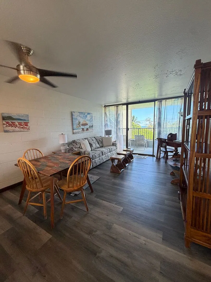 Fully Furnished All Utilities Included- 1bdrm/1 Bath — Photo 3