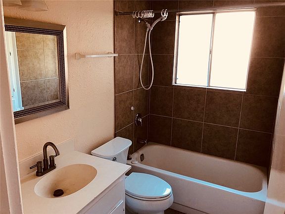 3rd image of 10111 Osprey Ct