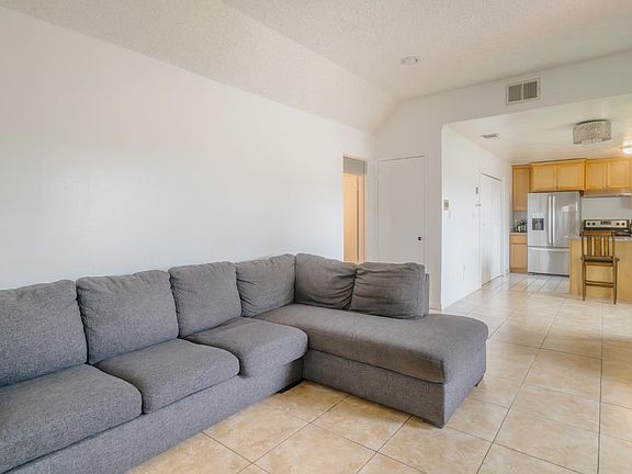 2nd image of 468 Avenida Arboles