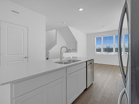 3rd image of 2269 Glacier St #2269