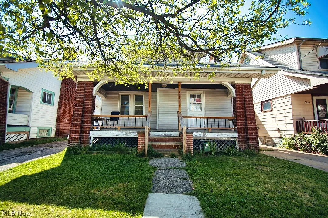 3434 W 90th St photo 1