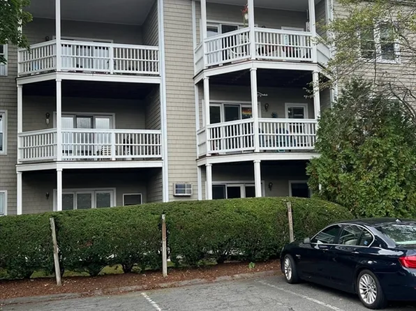 23 Randolph Pl APT 114, Northampton, MA 01060
