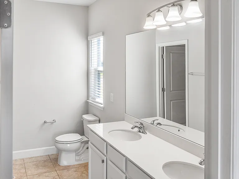 8351 Greenway Ave — Photo 15