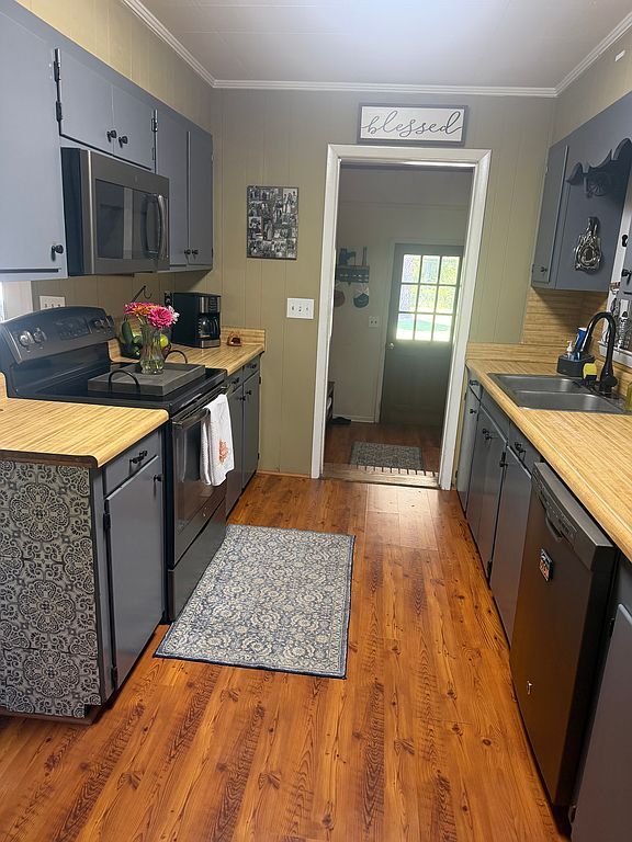 10254 Highway 129 - Property Image