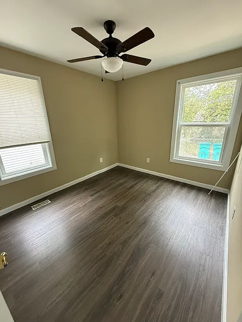 2 bed, 1.0 bath, $950 — Photo 3