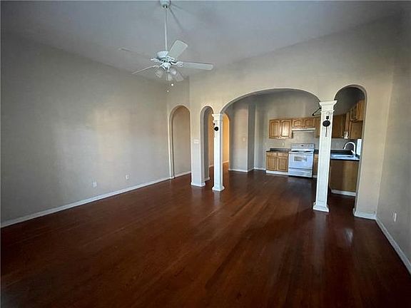 3rd image of 2939 Bruxelles St #B