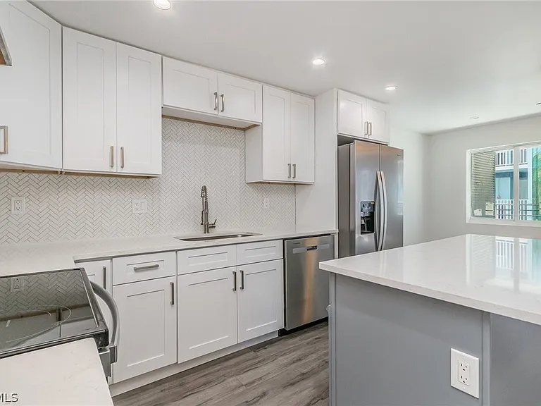 1300 Estero Blvd #205 — Photo 12