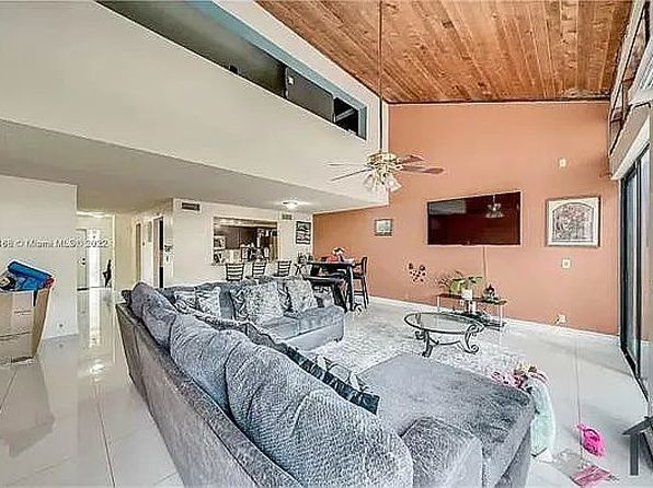 1140 N University Dr