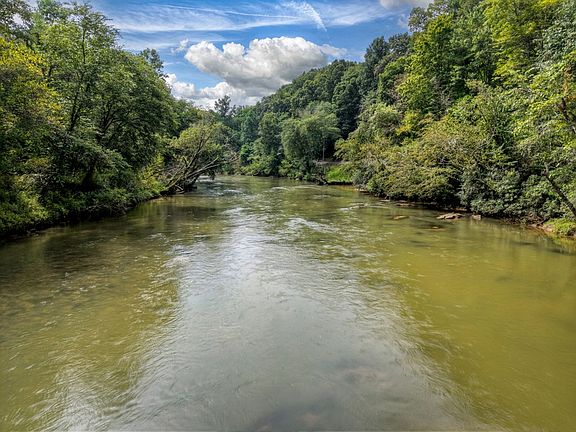 3rd image of 271 Toccoa Preserve Ct