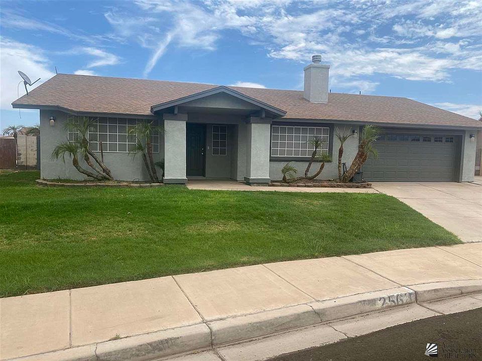 1st image of 2563 S 31st Dr