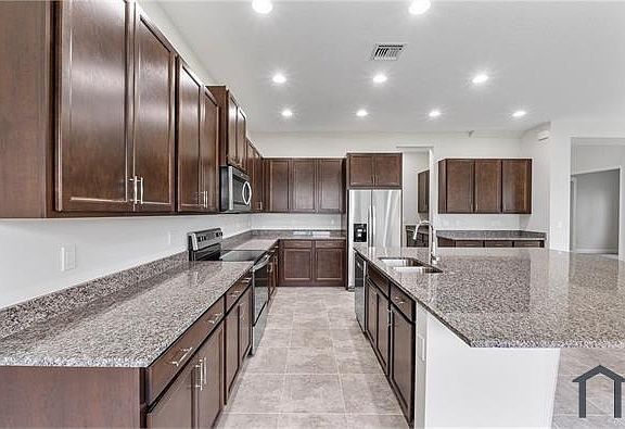 4th image of 14929 Redcove Pl
