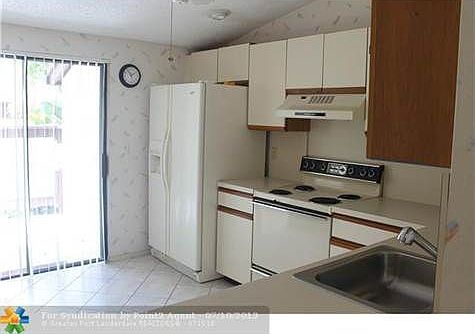5th image of 431 Midsummer Ct #431