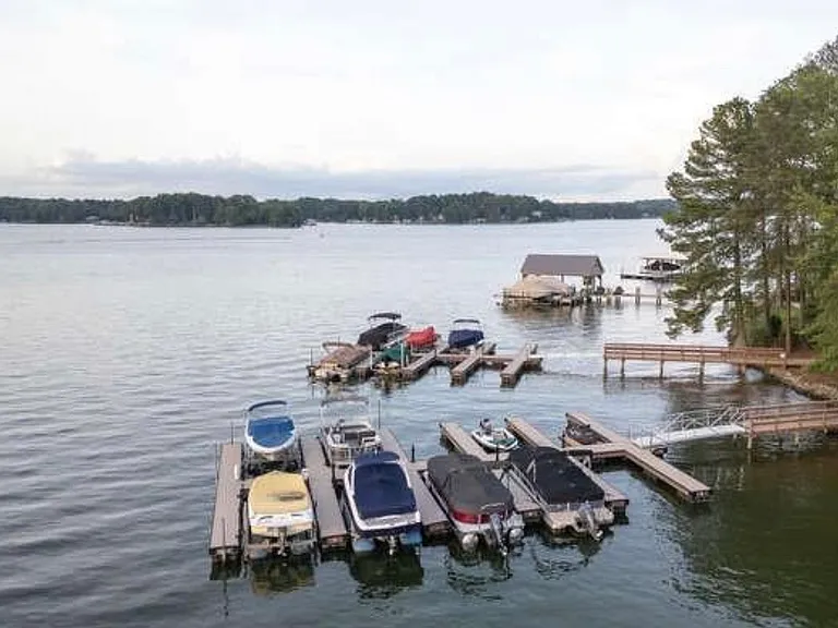 2587 Penngate Dr — Photo 23