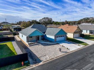 227 Riley Ln, Fredericksburg, TX 78624