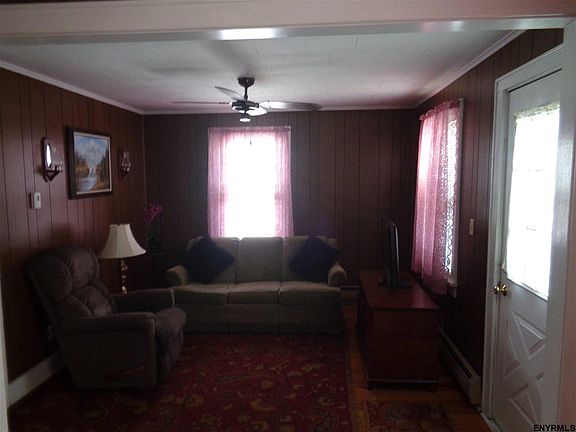 5th image of 8 Willowdale Ter