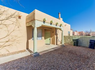 4009 Los Milagros, Santa Fe, NM 87507