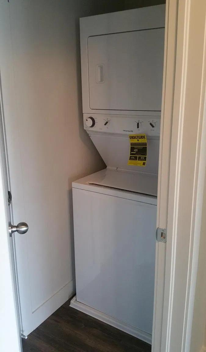 1 bed, 840 sqft, $1,429 — Photo 3