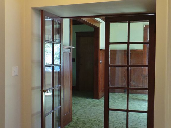 Dining room entry ex kitchen