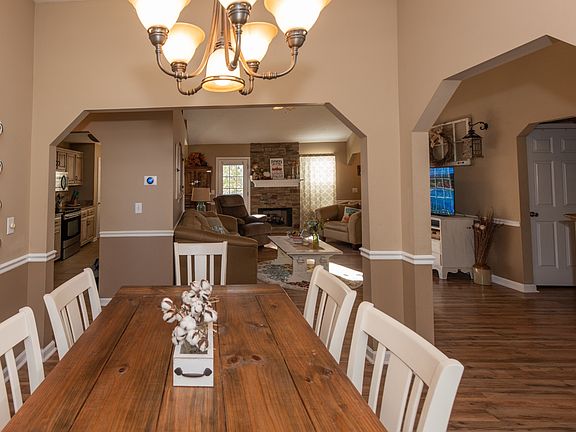 4th image of 100 Cider Mill Ct