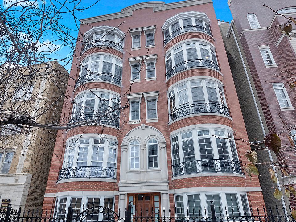 1st image of 632 W Wrightwood Ave Side 1W