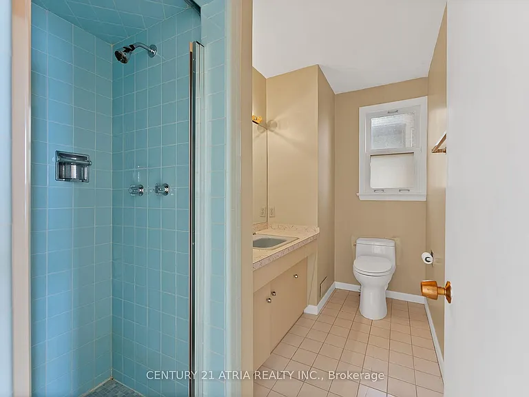 5 Hill Cres — Photo 1