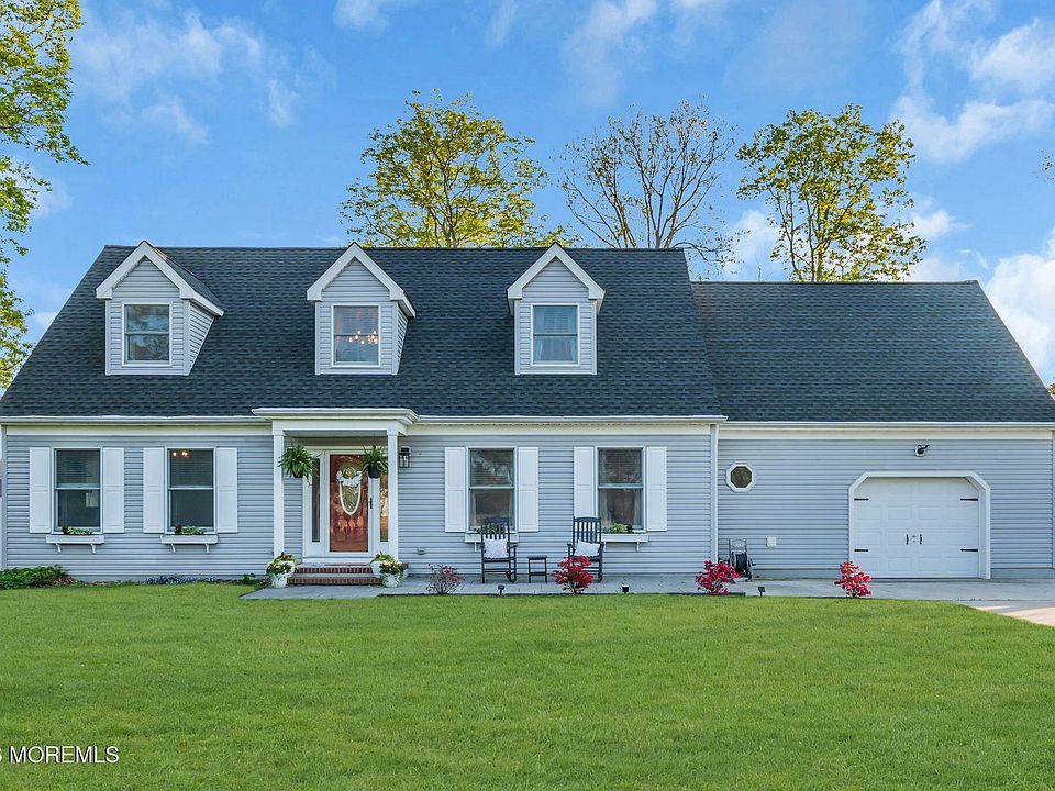 1st image of 65 Serpentine Drive