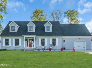 65 Serpentine Drive, Bayville, NJ 08721