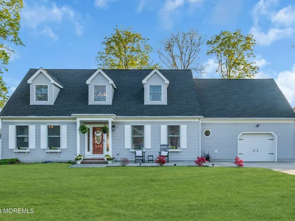 65 Serpentine Drive, Bayville, NJ 08721
