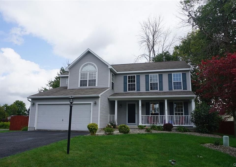 1st image of 8221 Dampier Cir