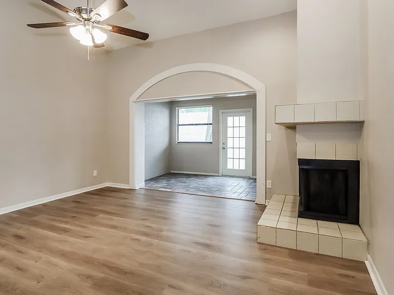 11504 Robles Del Rio Pl — Photo 6