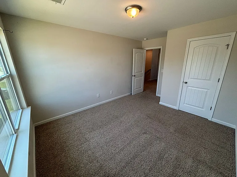 377 Baymont Dr — Photo 28
