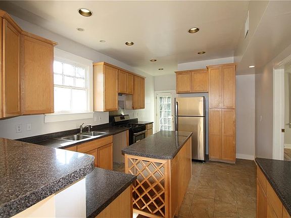 5th image of 504-06 Adams St