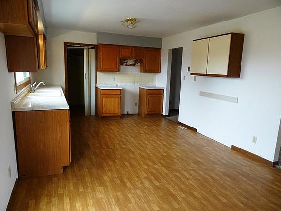 4th image of 664 Verkler Dr