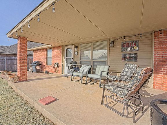 5th image of 4116 S Kensington Dr