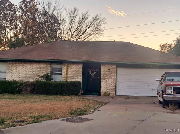 204 E Marshall Ct, Tulsa, OK 74106