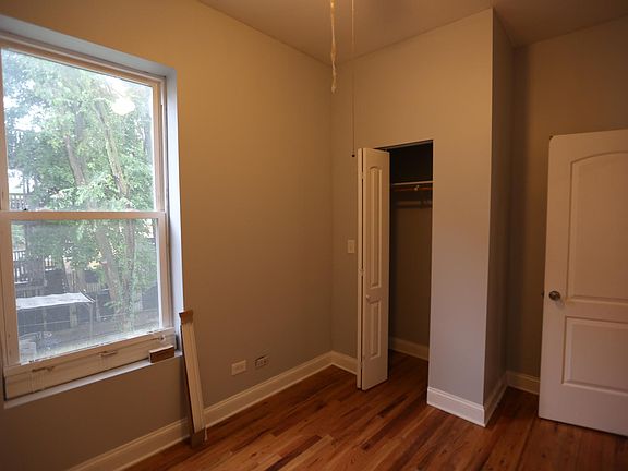 3rd image of 2439 W Hirsch St #1