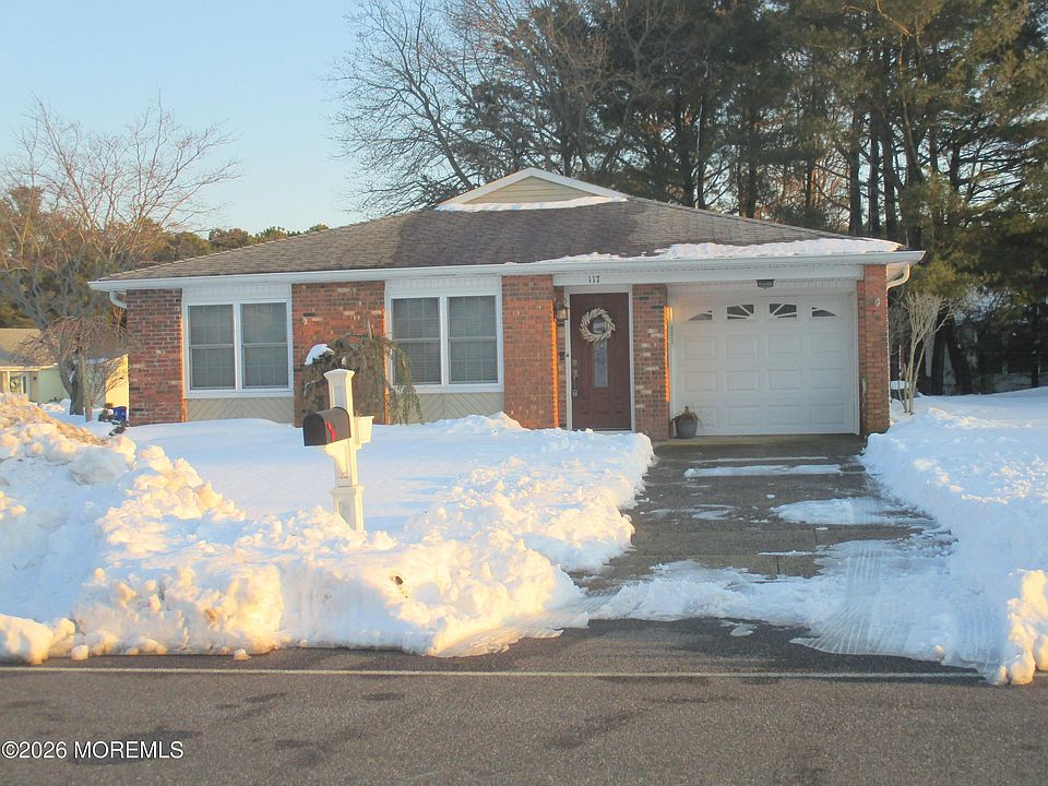 1st image of 117 Lions Head Blvd S